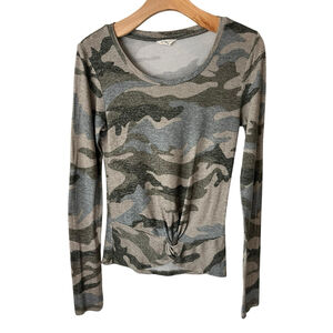 Aeropostale Camo Long Sleeve Top Womens Size Medium